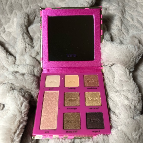 Tarte eyeshadow palette NEW - Picture 1 of 3